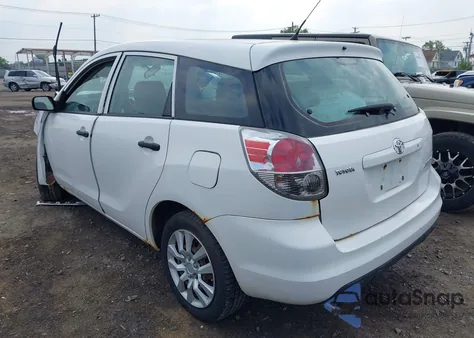 2008 Toyota Corolla Matrix z USA, uszkodzony, nr VIN 2T1KR32E58C703555